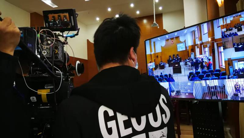 AI生成VS人工创意——南乐县广告片拍摄公司的技术浪漫主义实践